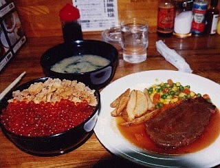ステーキとコンビ丼